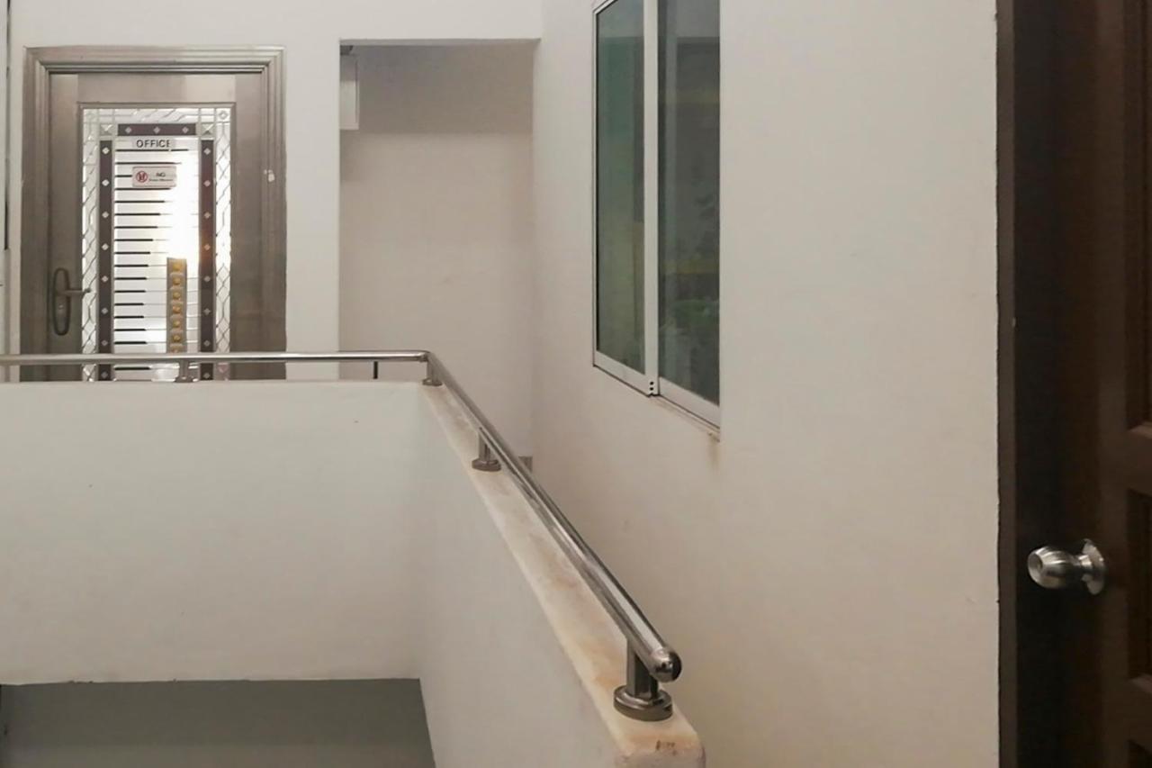 Oyo 90248 Kapitan Inn Bintulu Luaran gambar